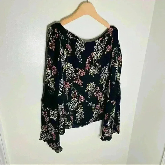NWT Stone Cold Fox Bateau Neckline Floral Bell Sleeve Blouse Lace Bohemian - Picture 8 of 9